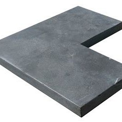 Afdekrand hoekstuk chinees hardsteen   3x35x50x50 gezoet met facet (N)